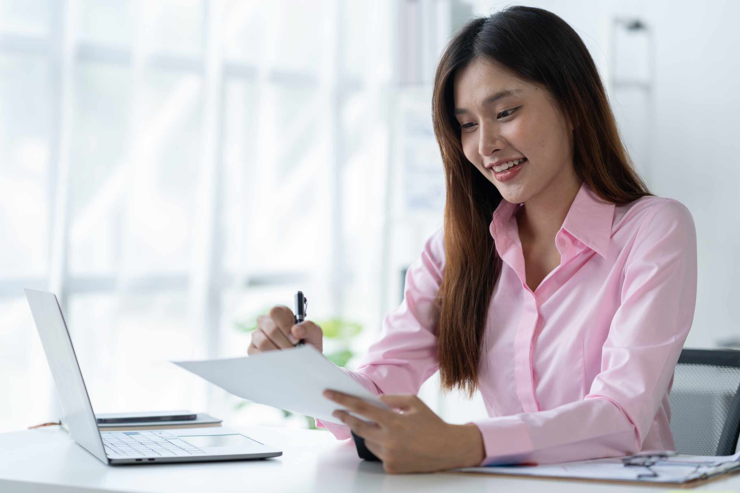 Why Long Paragraphs Make Business Emails Harder to Read